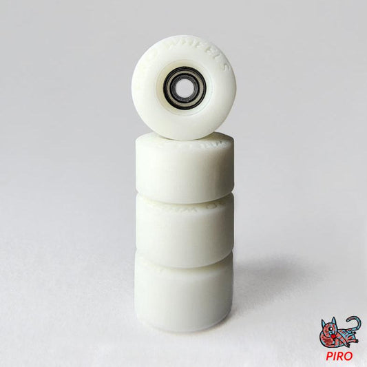 Piro (P3) Yeti White - Tablet Wheels